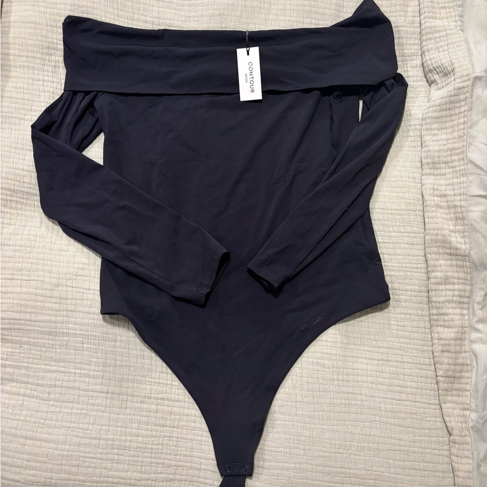 Aritzia off-Shoulder Black Bodysuit